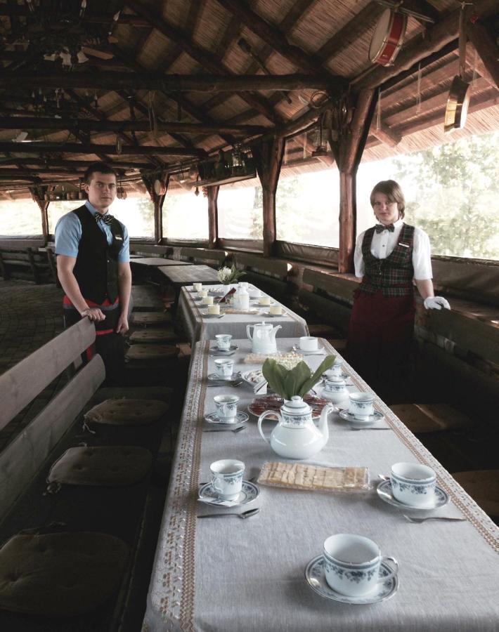 Maetok Country Club Hotell Petrovo Eksteriør bilde